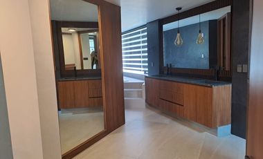 Casa en Venta en Lomas del Valle, Guadalajara, Jal.