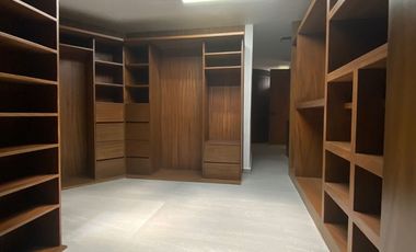 Casa en Venta en Lomas del Valle, Guadalajara, Jal.