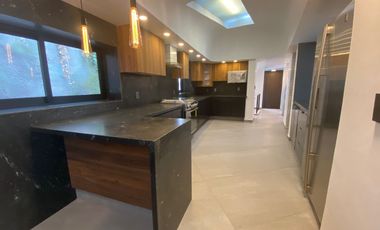 Casa en Venta en Lomas del Valle, Guadalajara, Jal.