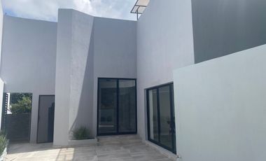 Casa en Venta en Lomas del Valle, Guadalajara, Jal.
