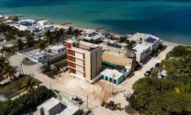 DEPARTAMENTO EN CHELEM A 1 ESQUINA DE LA PLAYA