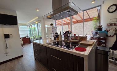 VENDO LINDA CASA EN TUMBACO, SECTOR HILACRIL