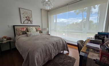 VENDO LINDA CASA EN TUMBACO, SECTOR HILACRIL