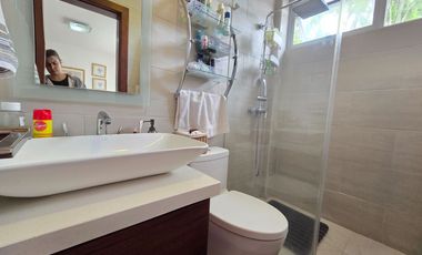 VENDO LINDA CASA EN TUMBACO, SECTOR HILACRIL