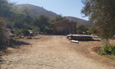 GRAN PARCELA CON CASA DE 5000 M2 EN EL CENTRO DE CURACAVI