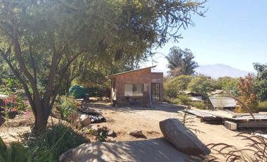 GRAN PARCELA CON CASA DE 5000 M2 EN EL CENTRO DE CURACAVI