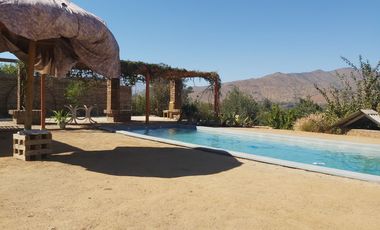 GRAN PARCELA CON CASA DE 5000 M2 EN EL CENTRO DE CURACAVI