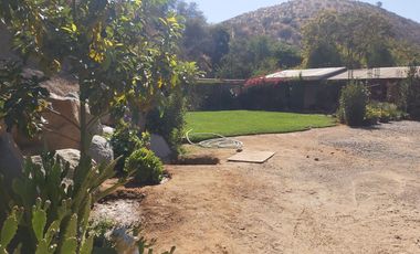 GRAN PARCELA CON CASA DE 5000 M2 EN EL CENTRO DE CURACAVI