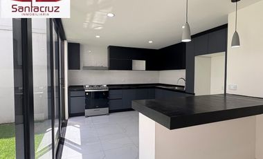 EXCLUSIVO RESIDENCIAL EN VENTA EN FRACCIONAMIENTO JACARANDAS ZONA IXTULCO