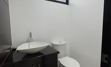 EXCLUSIVO RESIDENCIAL EN VENTA EN FRACCIONAMIENTO JACARANDAS ZONA IXTULCO