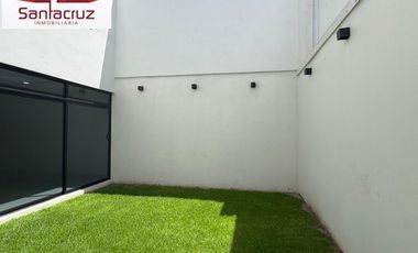 EXCLUSIVO RESIDENCIAL EN VENTA EN FRACCIONAMIENTO JACARANDAS ZONA IXTULCO