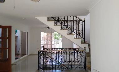 CASA EN MIRAMAR