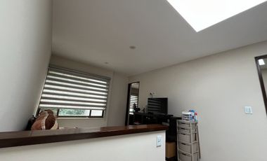 Casa en Venta en Lomas Virreyes Modelo Madeira - sobre calle con camellón central