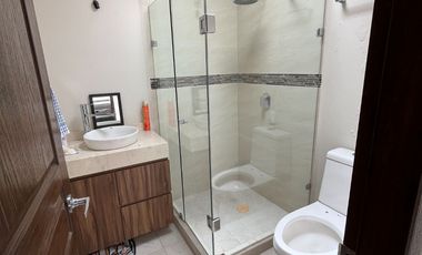 Casa en Venta en Lomas Virreyes Modelo Madeira - sobre calle con camellón central