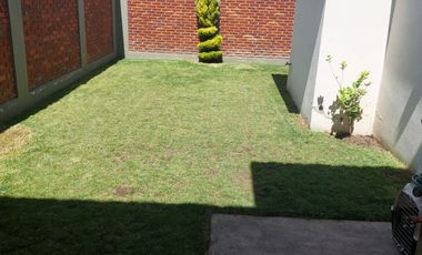 Casa en Venta en Lomas Virreyes Modelo Madeira - sobre calle con camellón central