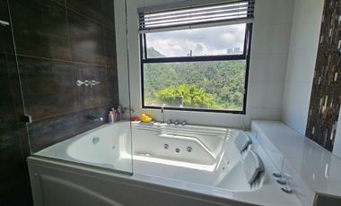 SE VENDE CASA EN LA FLORIDA! “Un solo nivel”