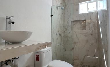 CASA EN VENTA REMODELADA EN CAUCEL OPORTUNIDAD