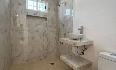 CASA EN VENTA REMODELADA EN CAUCEL OPORTUNIDAD