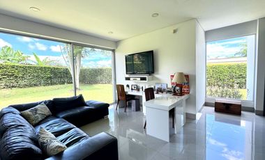 SE VENDE LUJOSA CASA CAMPESTRE - SECTOR EL CAIMO