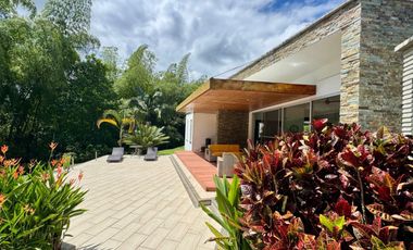 SE VENDE LUJOSA CASA CAMPESTRE - SECTOR EL CAIMO