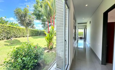 SE VENDE LUJOSA CASA CAMPESTRE - SECTOR EL CAIMO