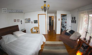 VENDEMOS Hermosa casa con piscina y amplios jardines