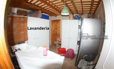 VENDEMOS Hermosa casa con piscina y amplios jardines