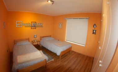 VENDEMOS Hermosa casa con piscina y amplios jardines