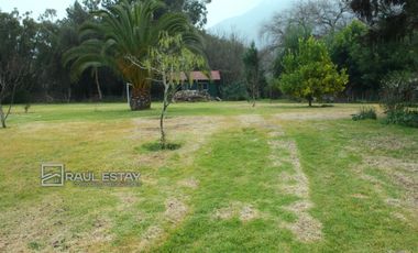 VENDEMOS Hermosa casa con piscina y amplios jardines
