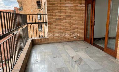 SE ARRIENDA APARTAMENTO