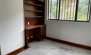 SE ARRIENDA APARTAMENTO