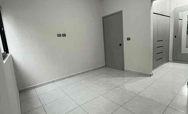 Casa en venta con recámara en planta baja Col San José zona sur pte de la ciudad