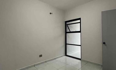 Casa en venta con recámara en planta baja zona sur pte de la ciudad