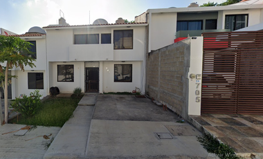 CASA EN VENTA  CON EXCELENTE EN UBUCACION, LAGOS DE MONTEBELLO 707 L 55 M 7 LAS NUBES TUXTLA GUTIÉRREZ TUXTLA GUTIERREZ C.P. 29087 CHIAPAS	LAS NUBES	T