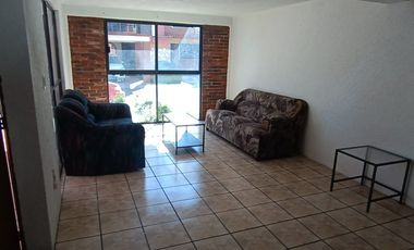 CASA EN RENTA AMUEBLADA Y CON SERVICIOS, EN FRACCIONAMIENTO PRIVADO. ( perfil para 6 personas )