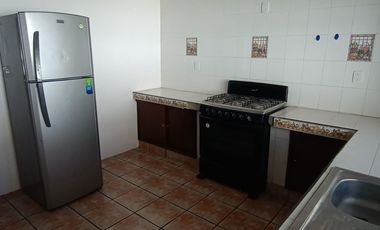 CASA EN RENTA AMUEBLADA Y CON SERVICIOS, EN FRACCIONAMIENTO PRIVADO. ( perfil para 6 personas )