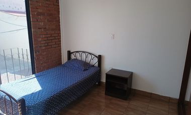 CASA EN RENTA AMUEBLADA Y CON SERVICIOS, EN FRACCIONAMIENTO PRIVADO. ( perfil para 6 personas )