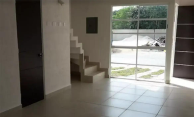 ¡HERMOSA CASA EN RESIDENCIAL PLAYA AZUL, PLAYA DEL CARMEN!