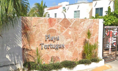 ¡HERMOSA CASA EN RESIDENCIAL PLAYA AZUL, PLAYA DEL CARMEN!