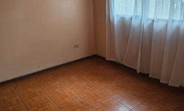 SE VENDE CASA EN DÉCIMA AVENIDA 1226 SAN MIGUEL, ACOGEDORA Y BUEN PRECIO ADEMÁS CONVERSABLE