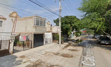 CASA EN VENTA  CON EXCELENTE EN UBUCACION, LAGOS DE MONTEBELLO 707 L 55 M 7 LAS NUBES TUXTLA GUTIÉRREZ TUXTLA GUTIERREZ C.P. 29087 CHIAPAS	LAS NUBES	T