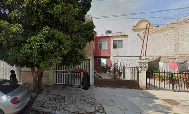 CASA EN VENTA  CON EXCELENTE EN UBUCACION, LAGOS DE MONTEBELLO 707 L 55 M 7 LAS NUBES TUXTLA GUTIÉRREZ TUXTLA GUTIERREZ C.P. 29087 CHIAPAS	LAS NUBES	T