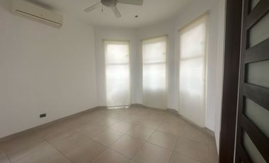 VENTA CASA ESTANCIAS DEL RIO