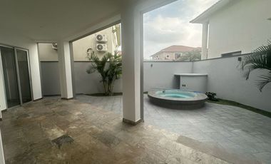 VENTA CASA ESTANCIAS DEL RIO