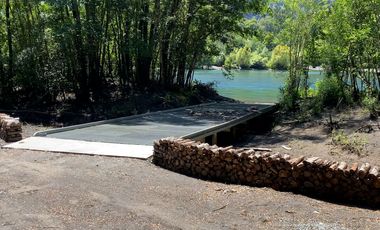 ¡Una Parcela Soñada con 35mts de Orilla de Río Petrohué!