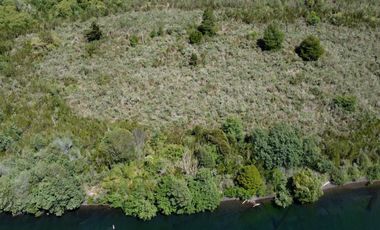 ¡Una Parcela Soñada con 35mts de Orilla de Río Petrohué!