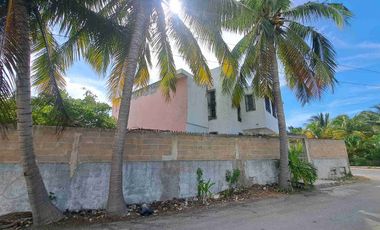 CASA EN PROGRESO EN ESQUINA PARA REMODELAR A 100 METROS DE LA PLAYA