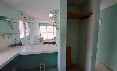 CASA EN PROGRESO EN ESQUINA PARA REMODELAR A 100 METROS DE LA PLAYA