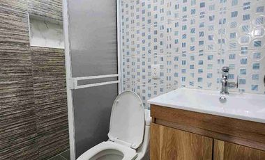 VENDO DOS APARTAMENTOS CERCA A PUERTA DEL NORTE Y ESTACION DEL METRO NIQUIA