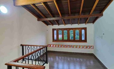 VENDO DOS APARTAMENTOS CERCA A PUERTA DEL NORTE Y ESTACION DEL METRO NIQUIA